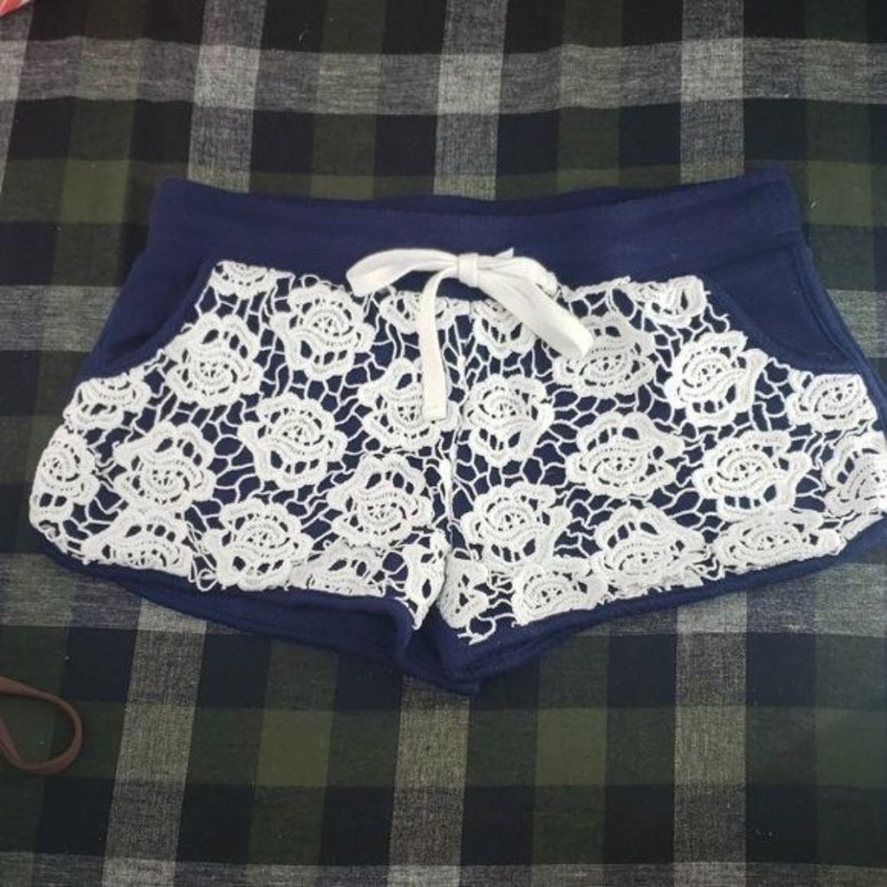 No Boundaries Juniors Blue Lace Short Shorts